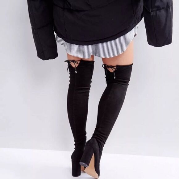 Shoes - Pointy over the knee boots